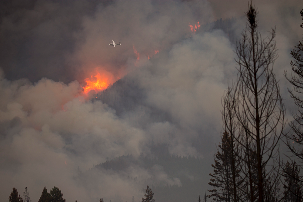 Seeley Lake residents told to leave town as wildfire smoke hits record