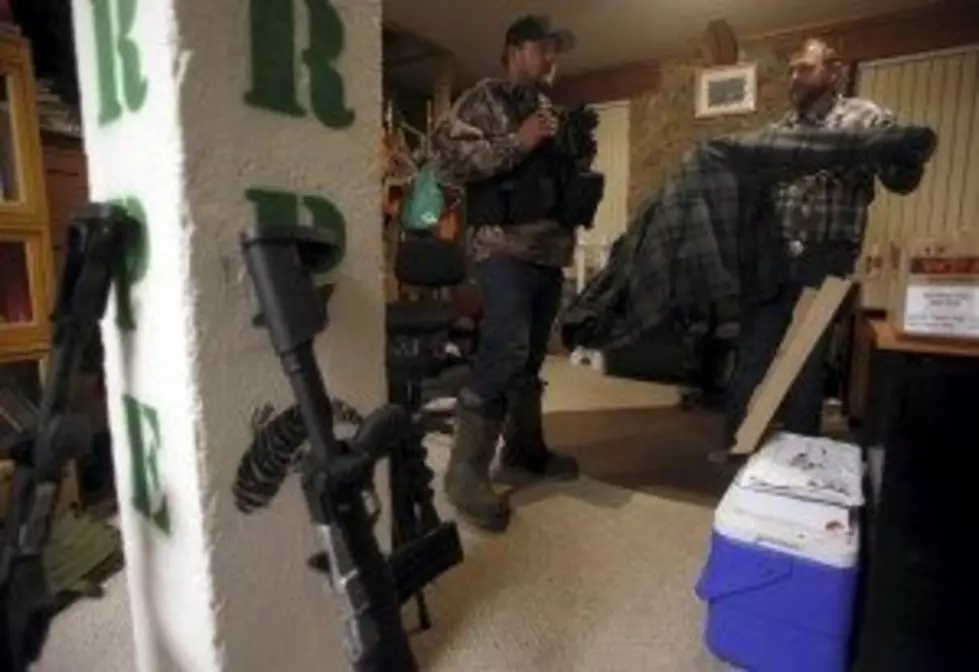 Pizza, Rifles and Tension: A Night Inside Oregon Standoff