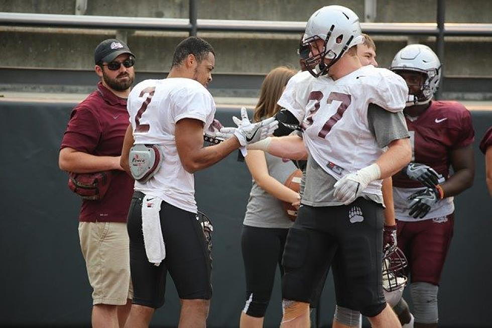 Grizzlies get in sync ahead of 1st football scrimmage