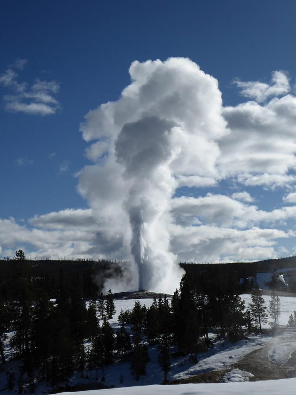 Zinke backs off dramatic fee increases at Yellowstone, Glacier national parks
