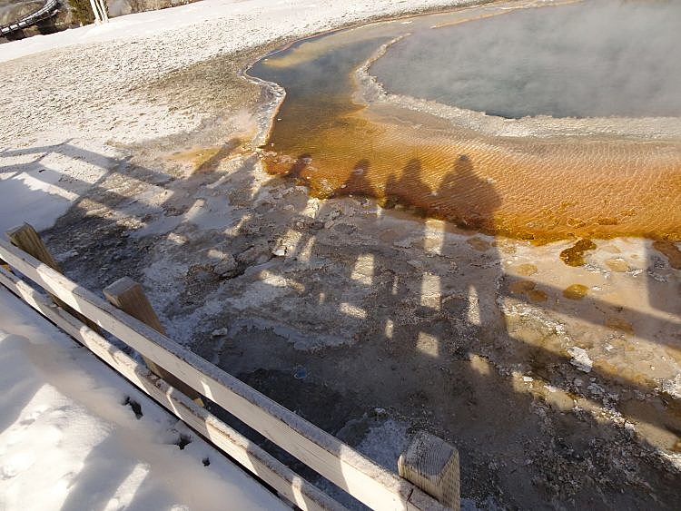 Yellowstone, Grand Teton national parks closed at request of county